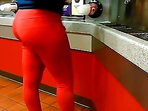 Candid bubble hot chick in red pants pt. 1