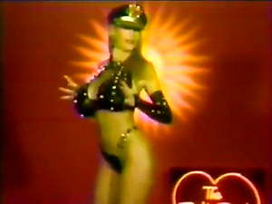 Pandora Peaks strip naked music - The Robyn Byrd Show (1992)